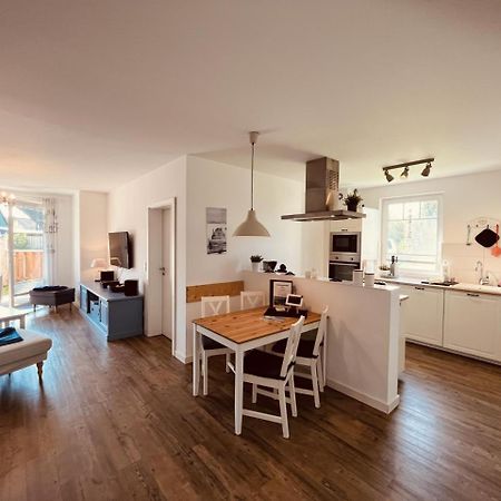 Ferienwohnung Blue In Борн Екстериор снимка