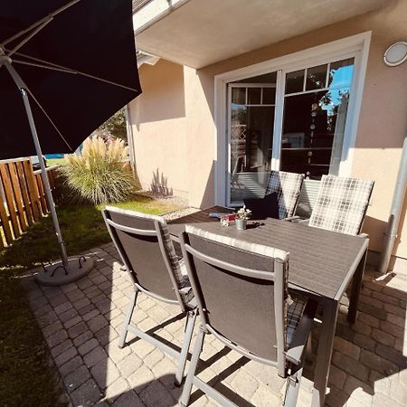 Ferienwohnung Blue In Борн Екстериор снимка