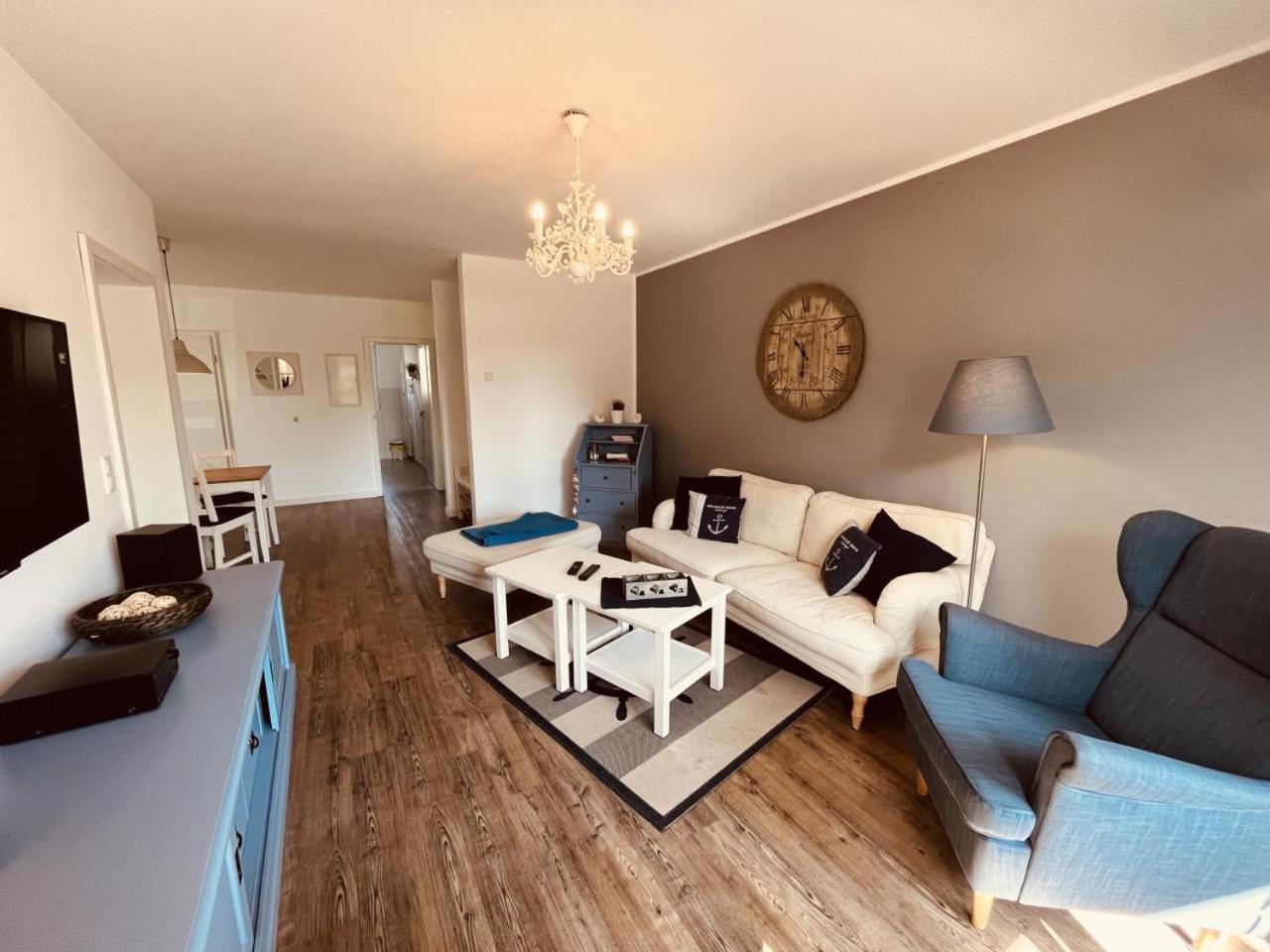 Ferienwohnung Blue In Борн Екстериор снимка